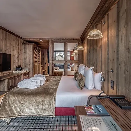 & Le Aparthotel 3*