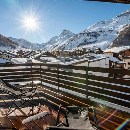 & Le Val-d'Isere