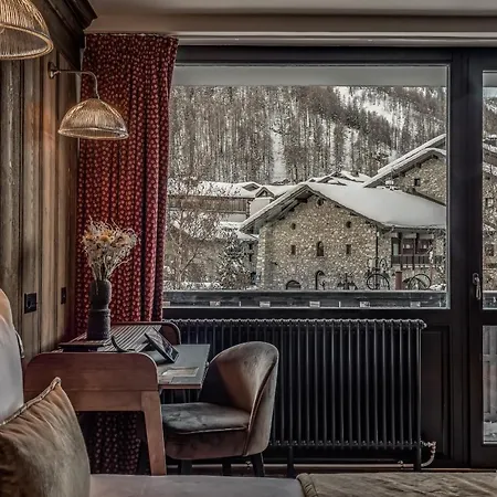 & Le Aparthotel 3*
